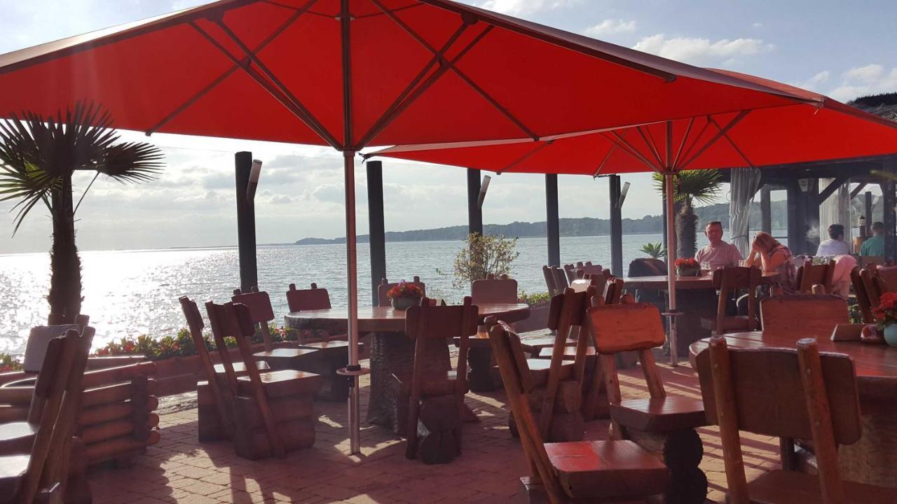 Appartement "Mondstein" Mit Penthouseflair - Oase Am Haff Garz  Esterno foto